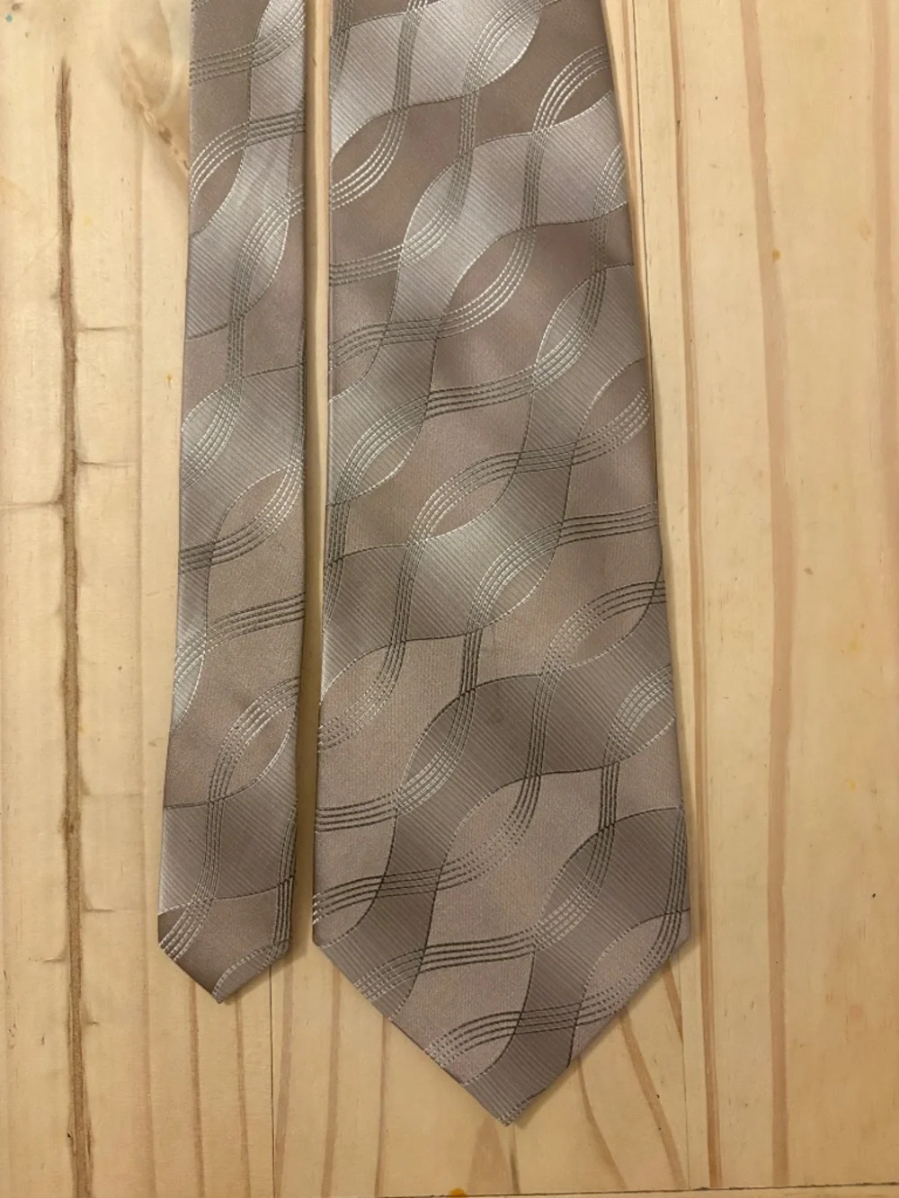 Vintage Pierre Cardin Woven Silk Tie - Beige/Tan Abstract Wave Motif